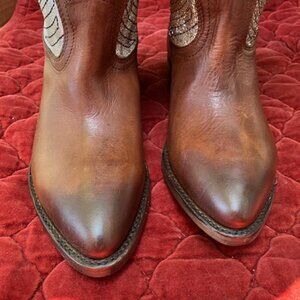 Frye Pull On Boot size 7.5